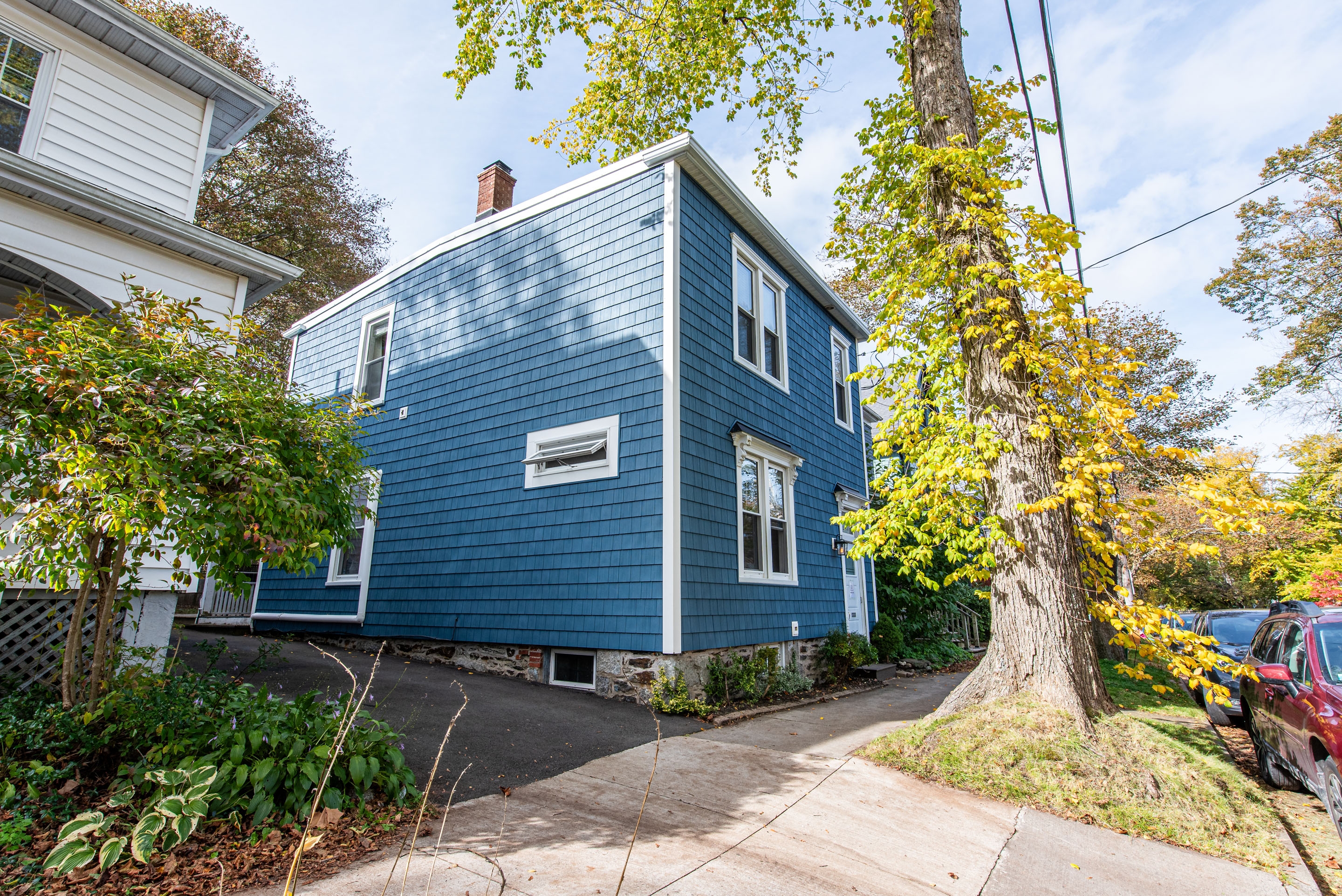 1544 henry st 02