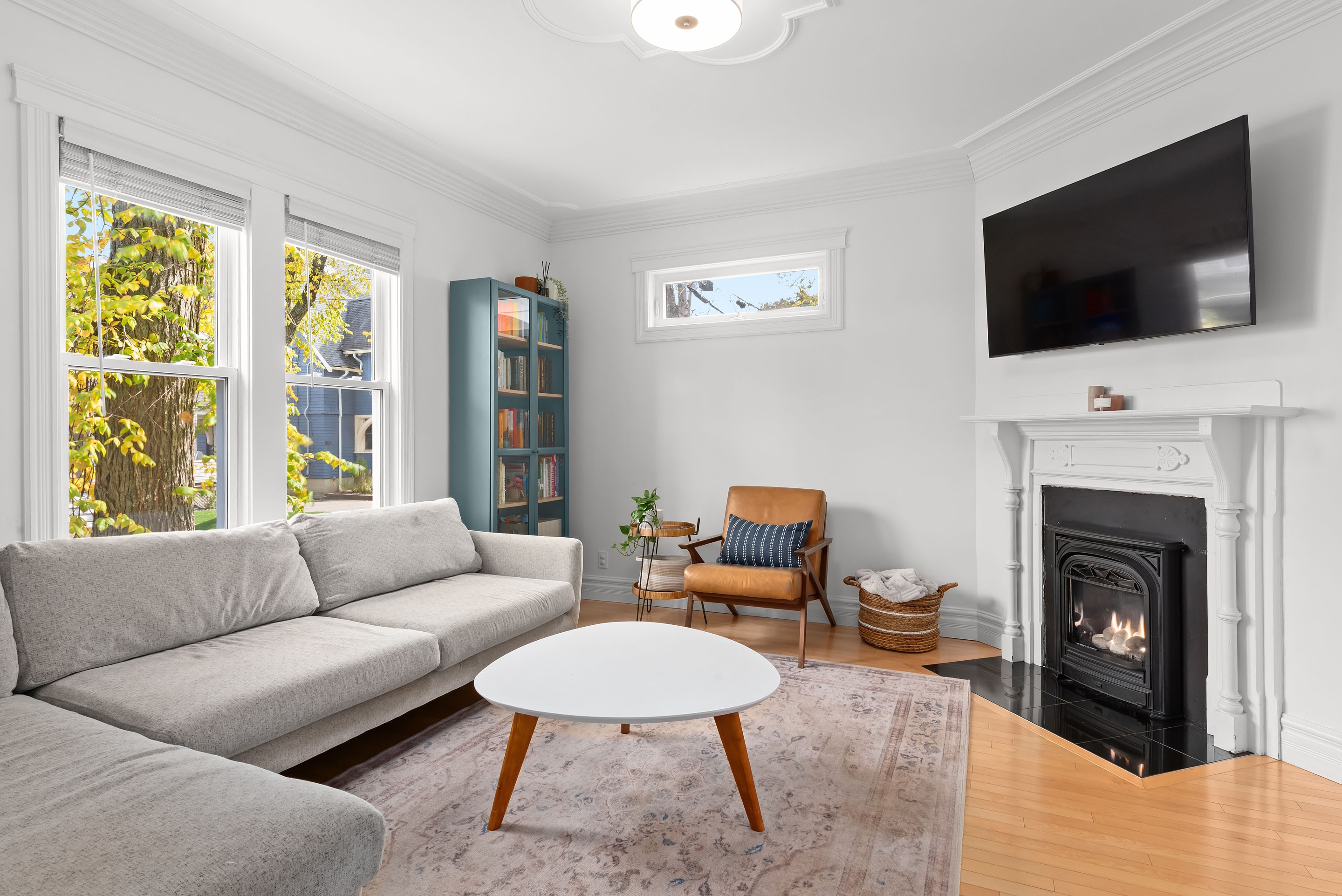 1544 henry st 06