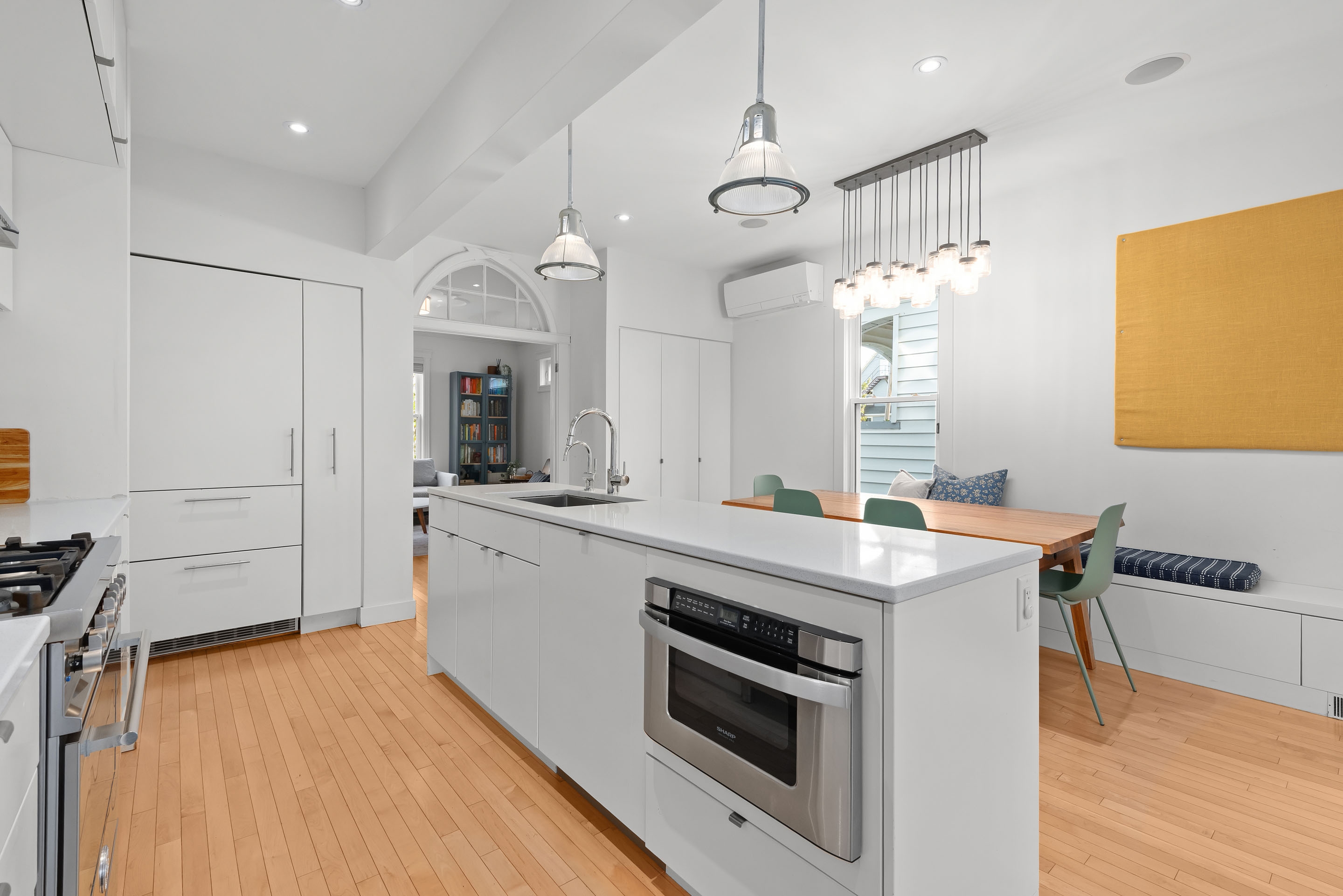 1544 henry st 08