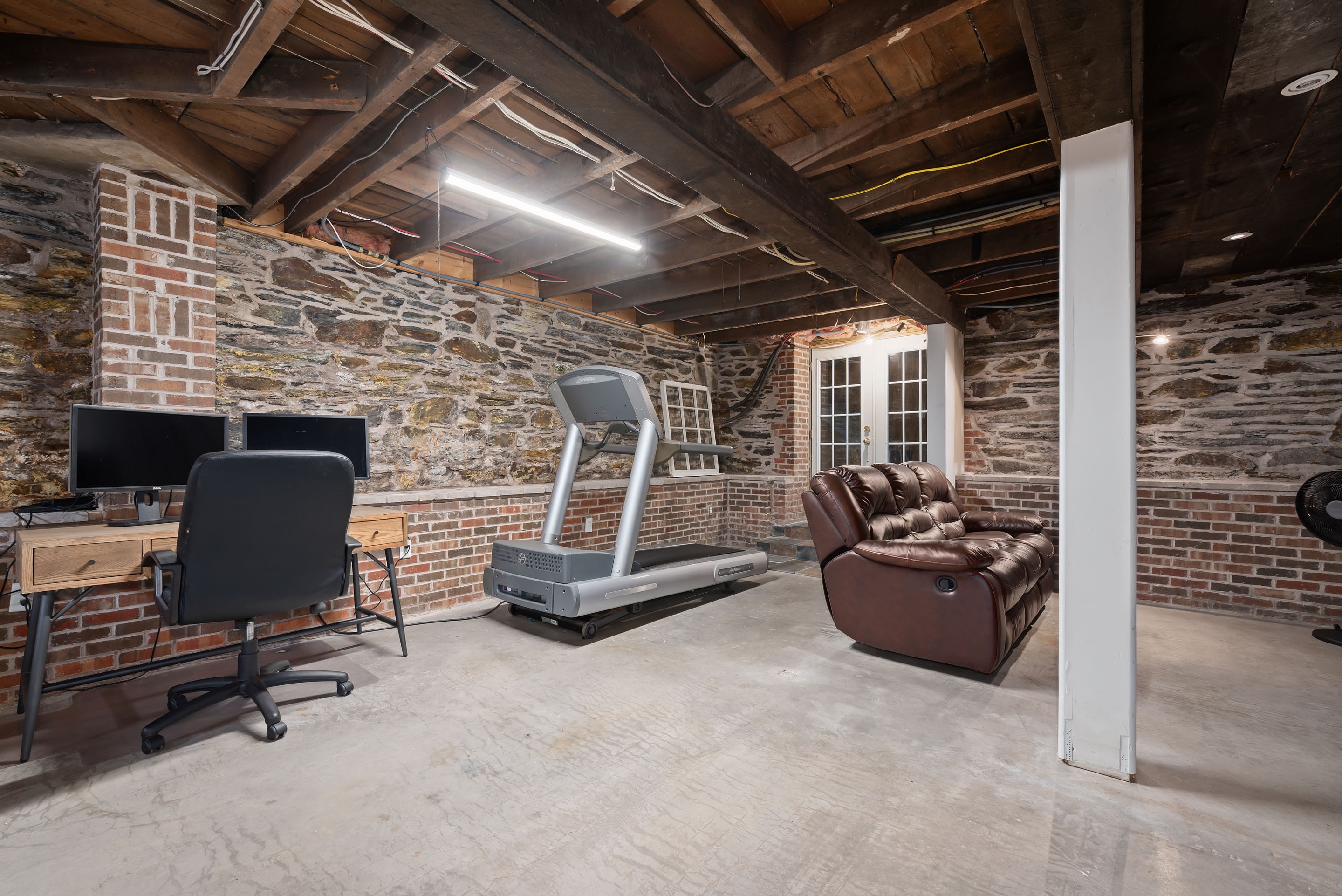 1544 henry st 22